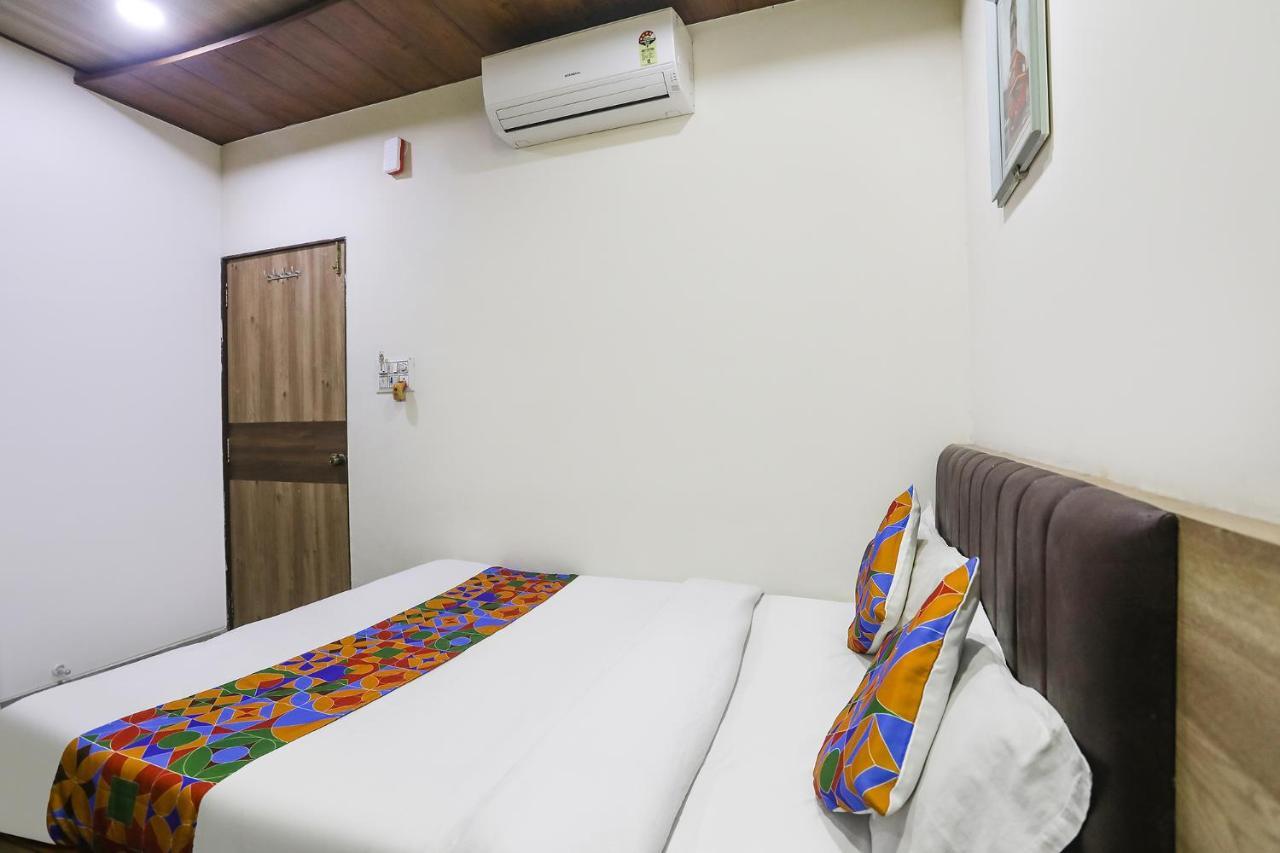 Fabhotel Vedanta Inn - Nr Sitabudli Fort Nagpur Exterior foto